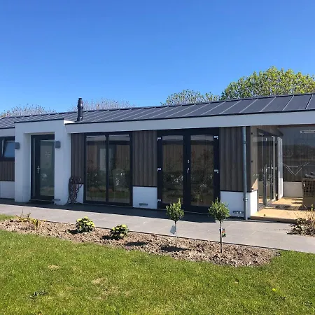 Luxe Chalet Markermeer ***** Ferienhaus