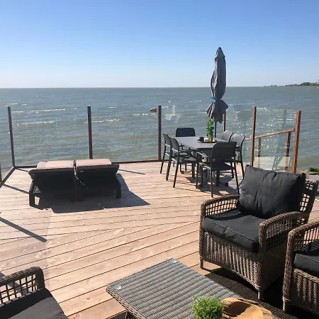 Luxe Chalet Markermeer ***** Ferienhaus